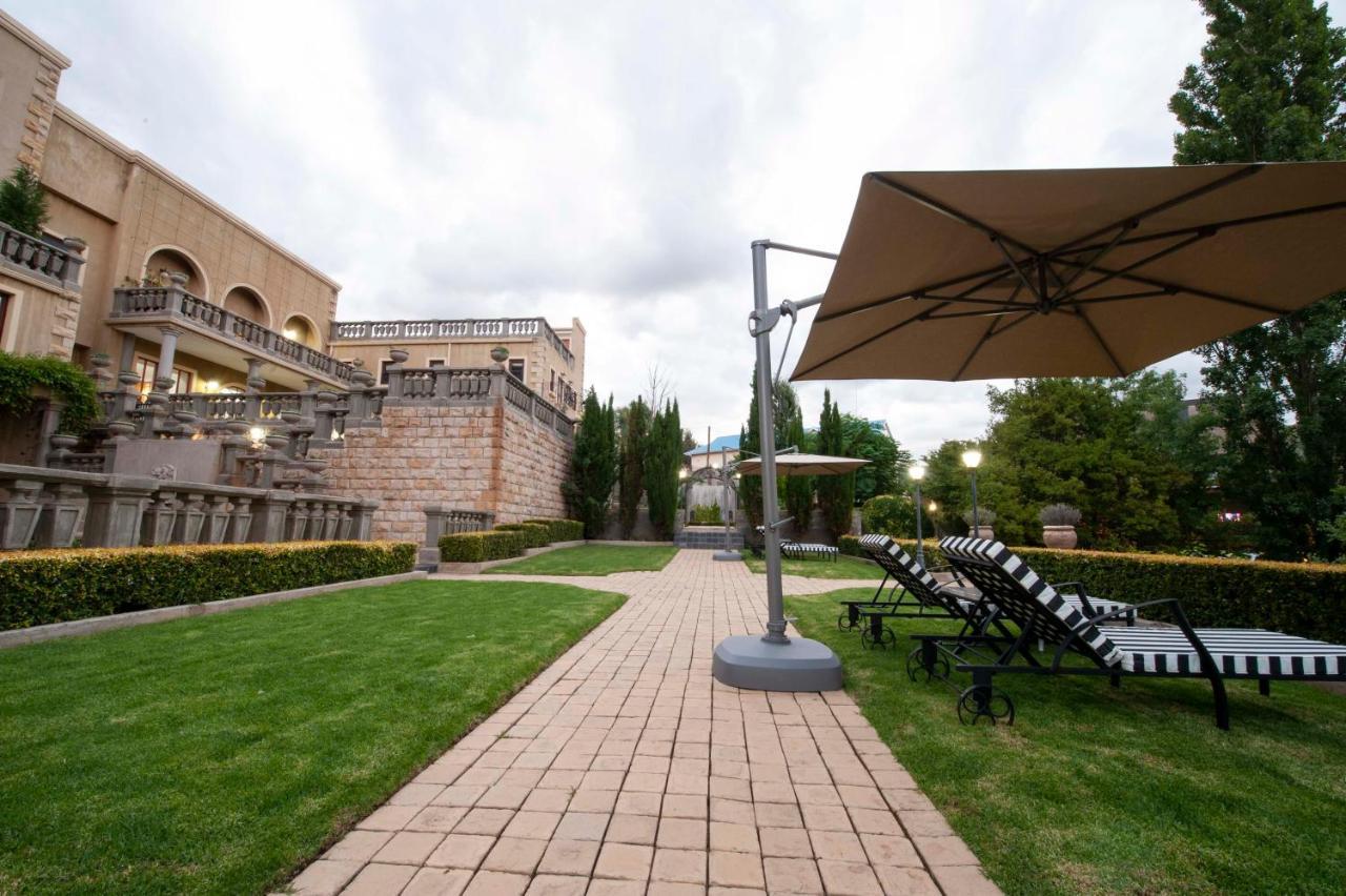 Il Castello Hotel Clarens Exterior photo